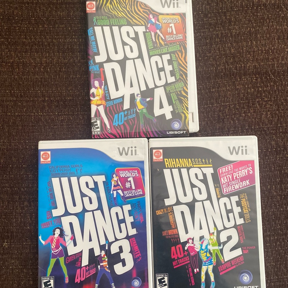 Nintendo Wii just dance game bundle